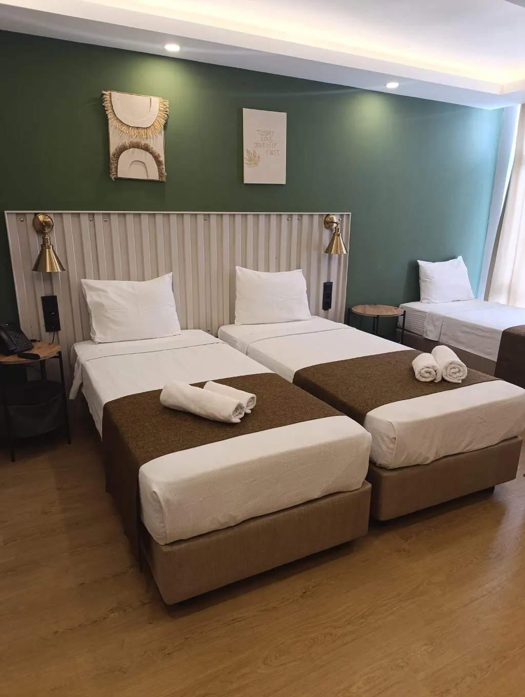 TRIPLE Accessible Room, Red Castle Hotel and Pub, Antalya