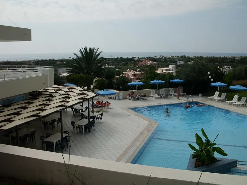Pool, Iris, Rhodes