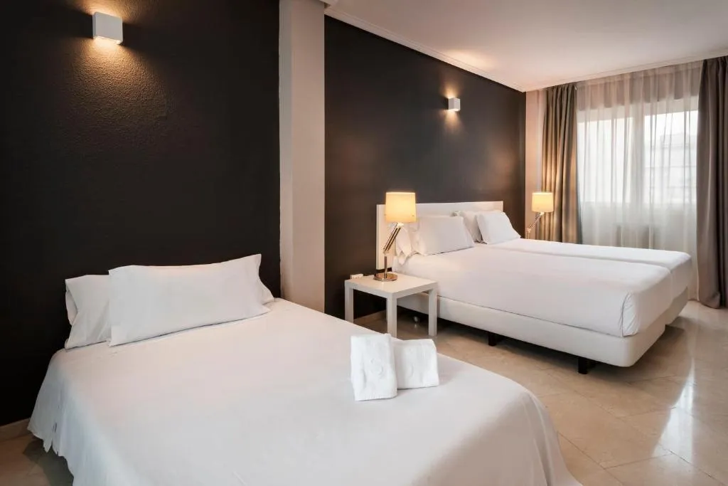 TRIPLE STANDARD Room, Sercotel Togumar, Madrid
