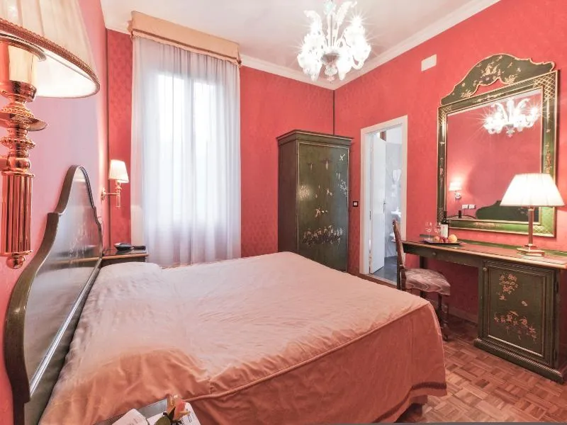 Double or Twin STANDARD Room, Palazzo Cendon, Venice