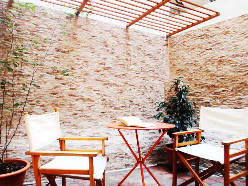 Terrace, La Isla Hostal, Barcelona