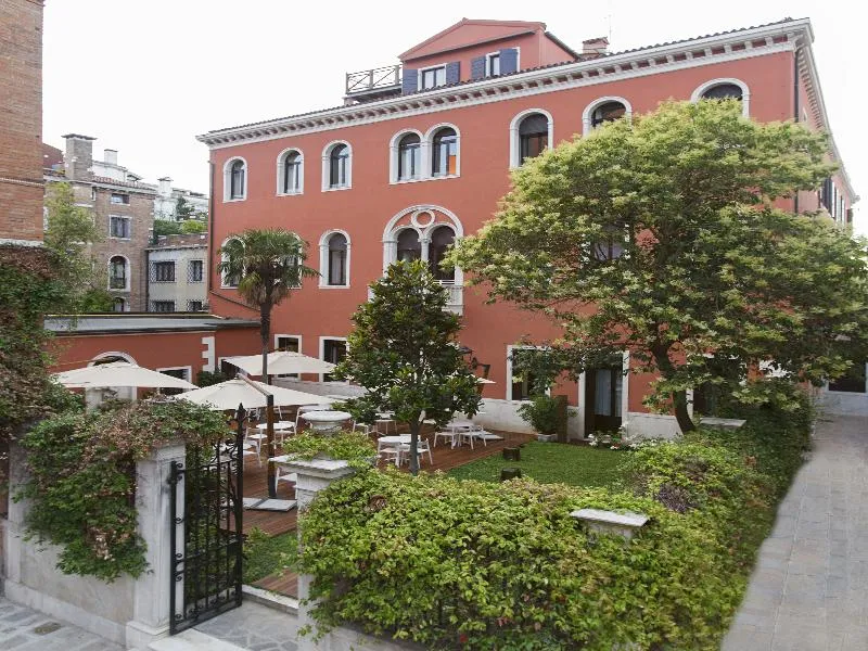 Terrace, Palazzo Barocci, Venice