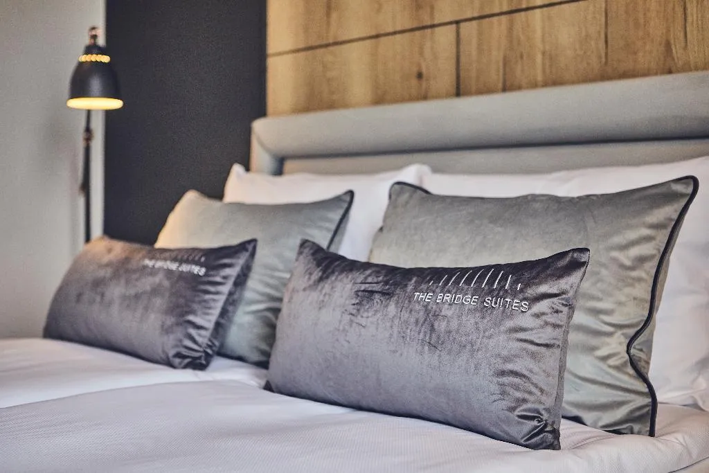 DOUBLE SUPERIOR Room, The Bridge Suites, Krakow