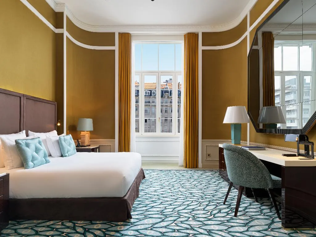 SUITE GRAND DELUXE Room, The One Monumental Palace, Porto