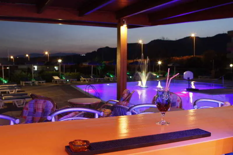 Bar, Zoes, Rhodes