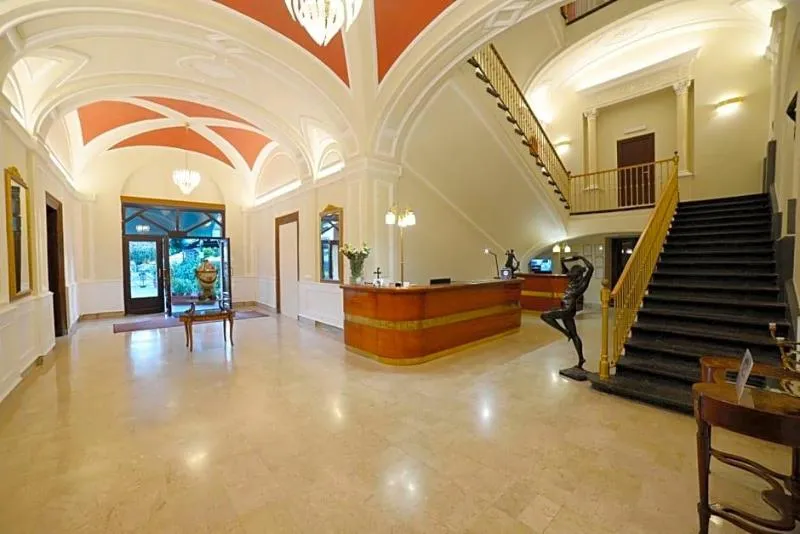 General view, Hotel Vittoria, Naples