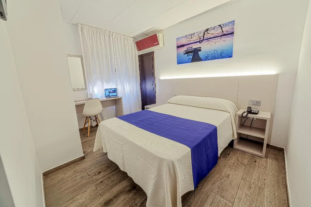 Double or Twin STANDARD Room, La Perla, Costa Almeria