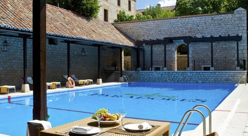 Pool, Parador de Chinchon, Madrid