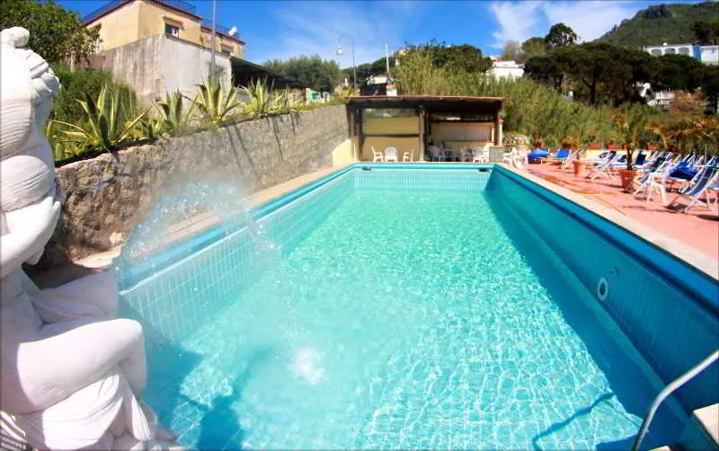 Pool, Maremonti, Naples