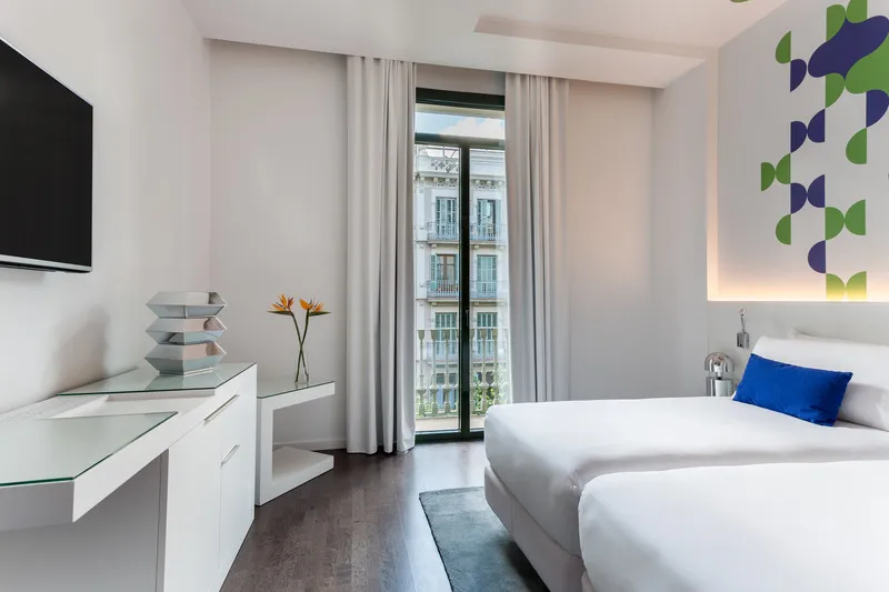 DOUBLE WITH BALCONY Room, Room Mate Carla, Barcelona, Barcelona
