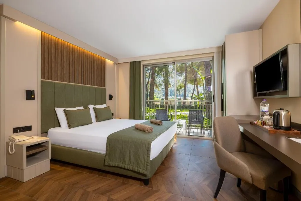 Room, Crystal Flora Pearl Collection, Antalya