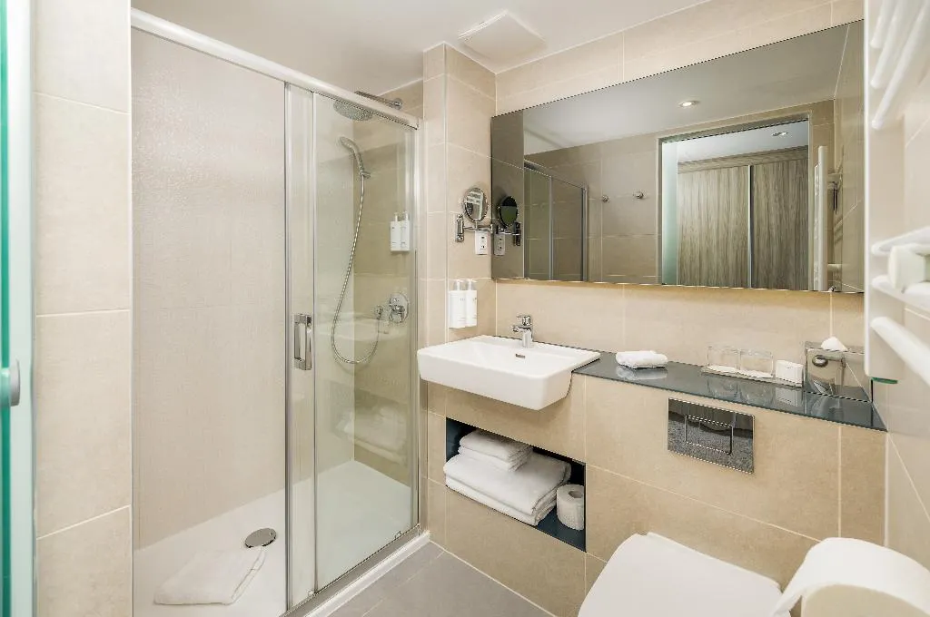 DOUBLE POOL VIEW Room, Park Plaza Arena Pula, Istria