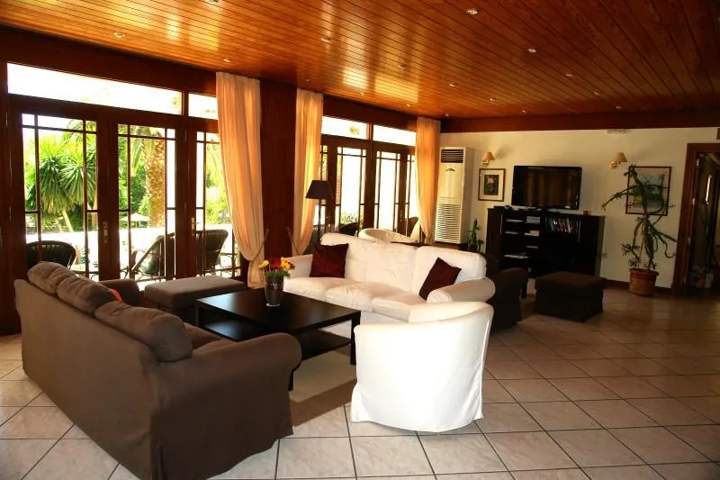 Lobby, Fiori, Corfu
