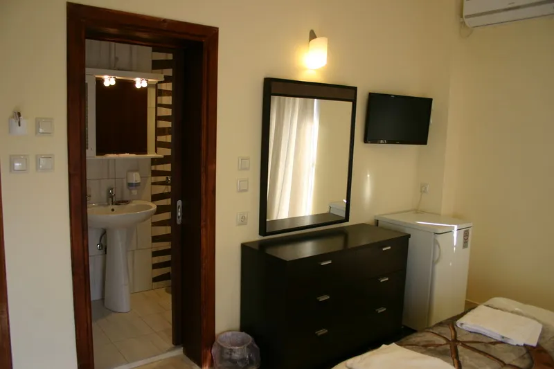 DOUBLE STANDARD Room, Petit Palais, Kalamata