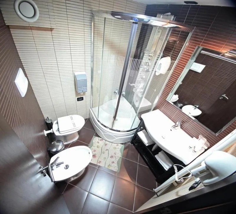 Room, Vlora International, Kavaje