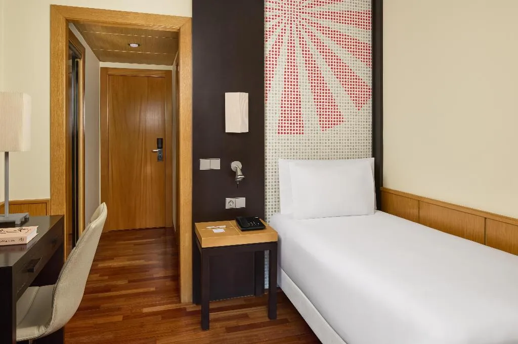 SINGLE STANDARD Room, iStay by NH Ciudad de Valencia Hotel, Valencia