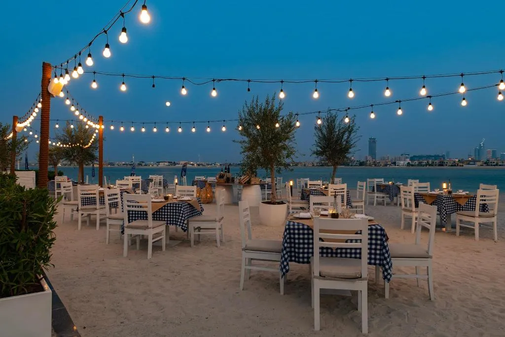 Restaurant, Th8 Palm Dubai Beach Resort Vignette Collection, Dubai