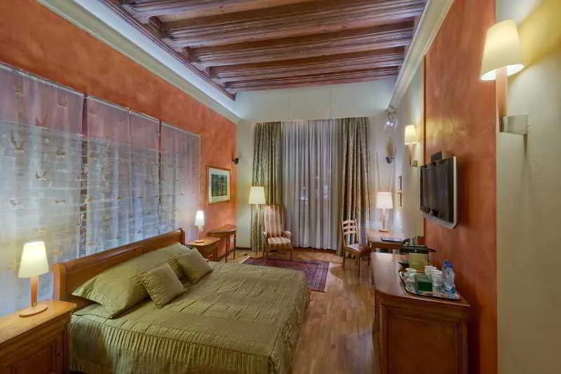 Room, Wentzl, Krakow