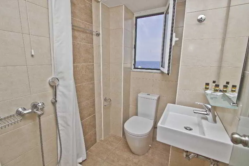 Room, Nafsika, Rhodes