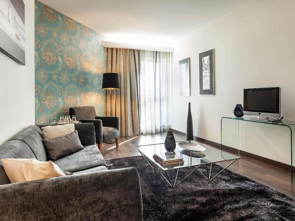 SUITE STANDARD Room, Mercure Lisboa Hotel, Lisbon