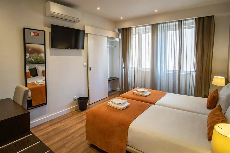 TWIN SUPERIOR Room, Riversuites, Porto