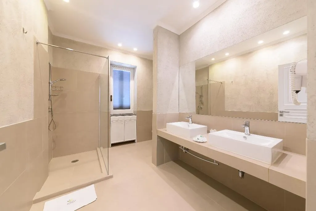 JUNIOR SUITE DELUXE Room, Villa Fortuna Holiday Resort, Naples