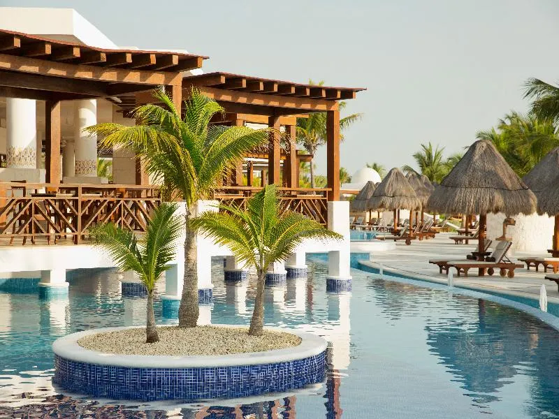 Pool, Excellence Playa Mujeres, Cancun Area