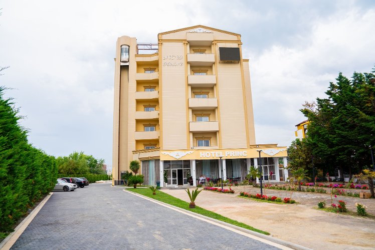 Prince Hotel, Kavaje