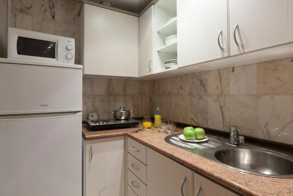 APARTMENT CAPACITY 4 Room, URH Ciutat de Mataró, Barcelona