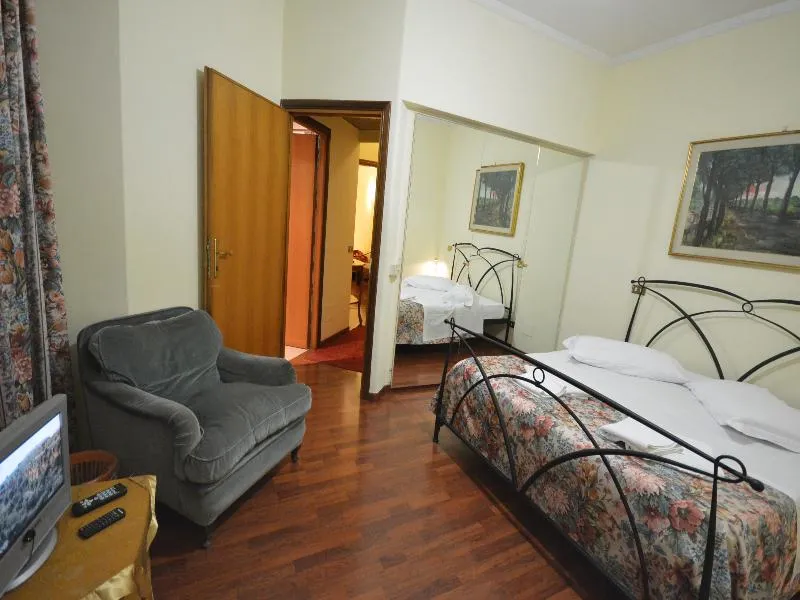 Room, Alexis, Rome