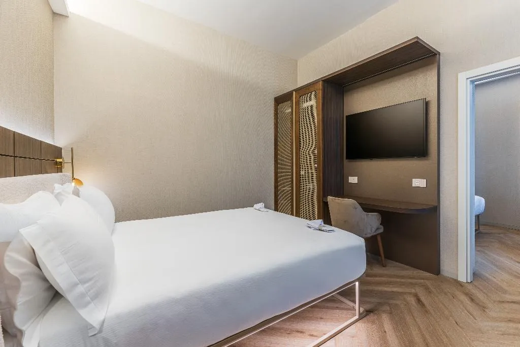 QUADRUPLE STANDARD Room, Hotel Raffaello, Sure Hotel Collection by Best Wes, Rome