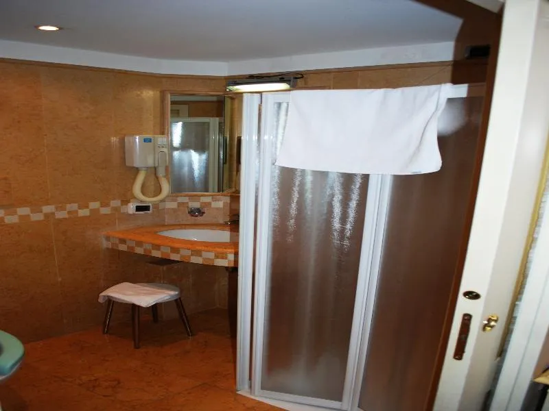 Room, Vecellio, Venice