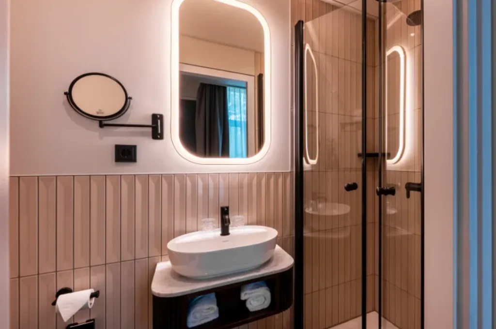 TRIPLE COMFORT Room, Leonardo Boutique Hotel The Lancaster Amsterdam, Amsterdam