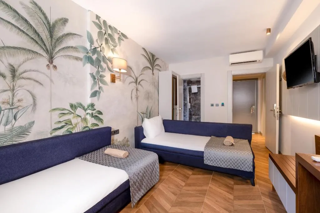 Room, Crystal Flora Pearl Collection, Antalya