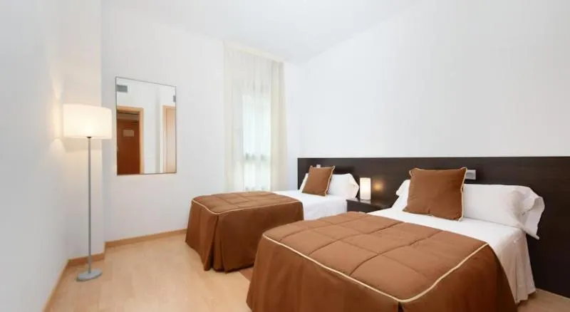 JUNIOR SUITE CAPACITY 3 Room, Madrid Airport Suites Affiliated By Melia, Madrid