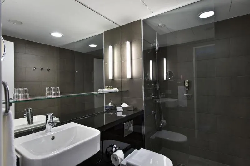 Room, Adina Apartment Hotel Berlin Hackescher Markt, Berlin