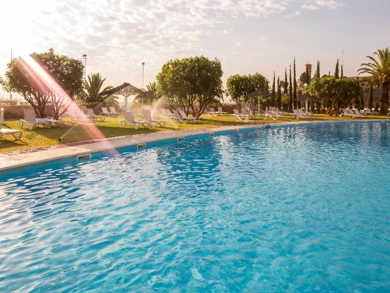 Pool, Ilunion Alcora Sevilla, Seville