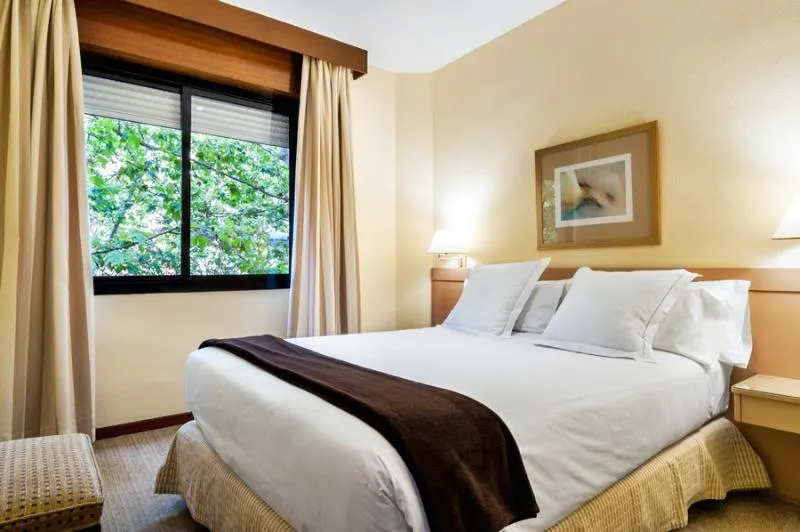 Room, Espahotel Plaza Basilica, Madrid