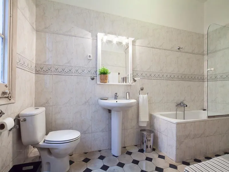 APARTMENT THREE BEDROOMS Room, Urban District, Barcelona