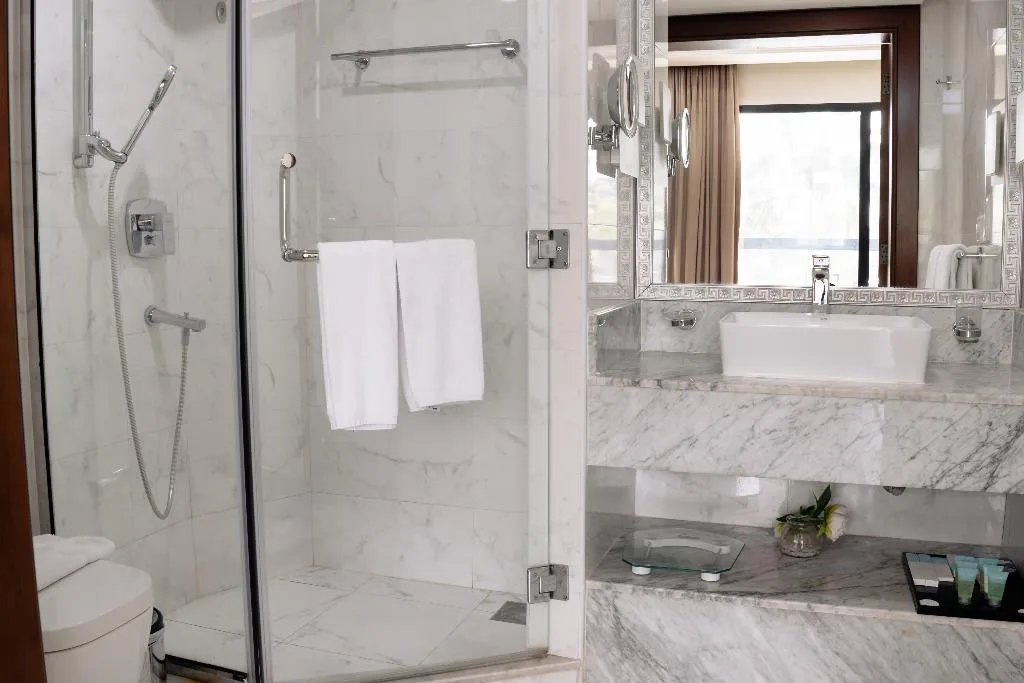 SUITE POOL VIEW Room, Palma Beach Resort & Spa, Dubai