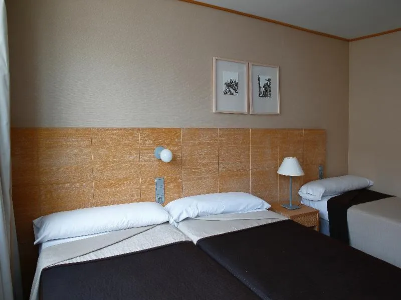 TRIPLE STANDARD Room, Eurohotel Castello, Valencia