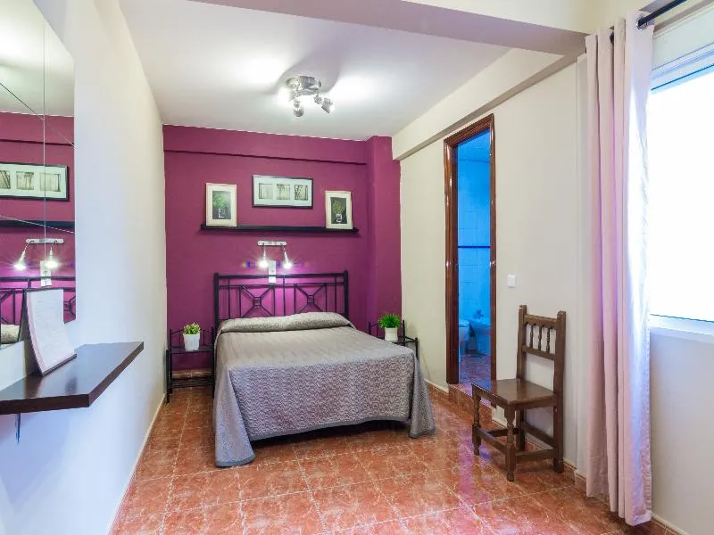 Room, Jentoft, Seville