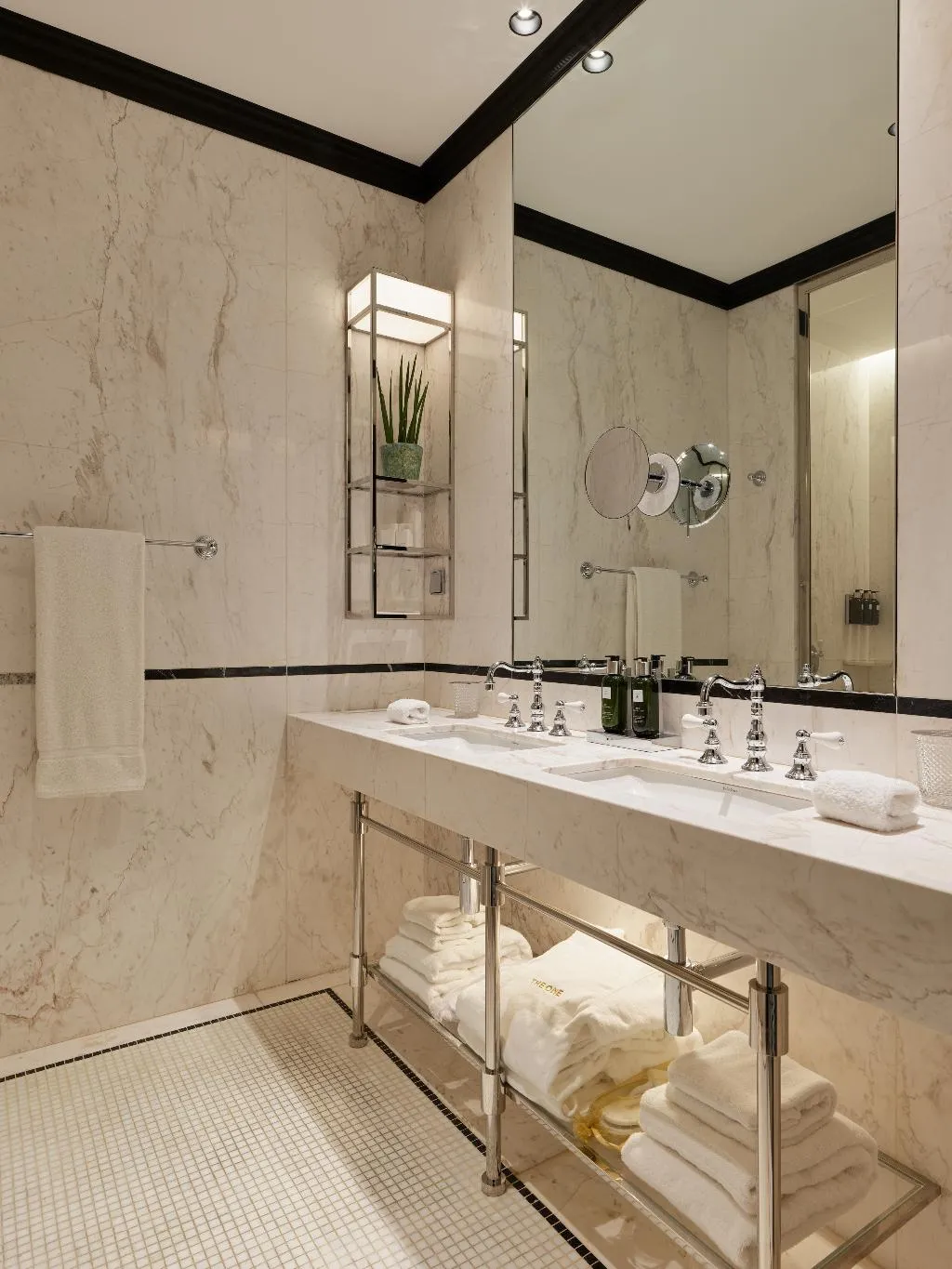 Double or Twin DELUXE WITH VIEWS Room, The One Monumental Palace, Porto