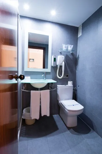 TWIN CAPACITY 3 Room, Helios Hotel, Majorca