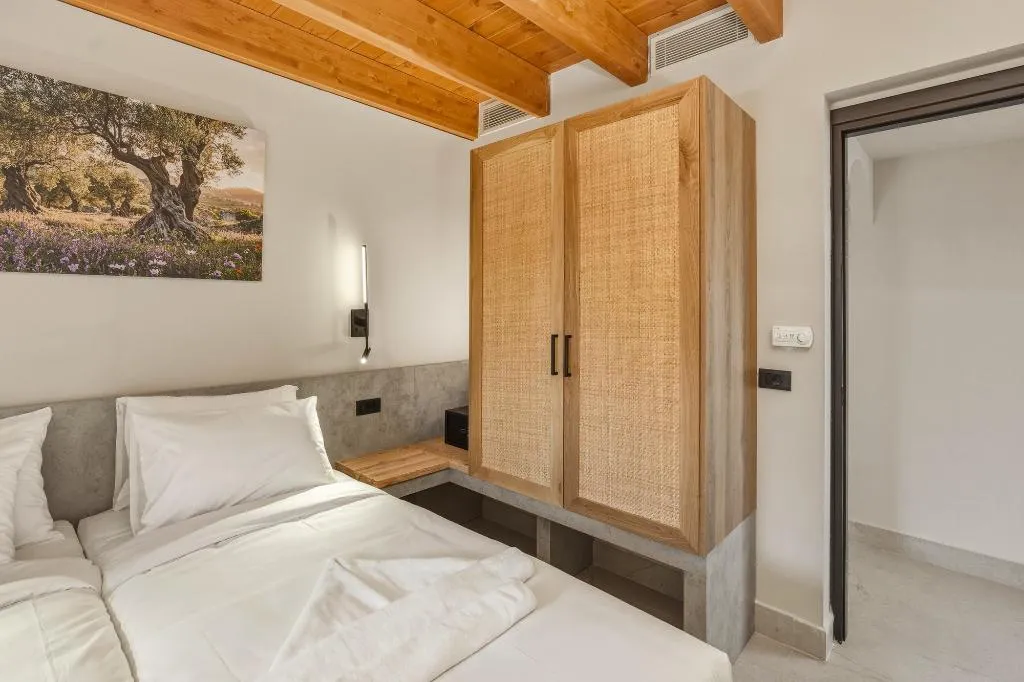 SUITE TWO BEDS Room, Volta Seaside Boutique Hotel, Crete
