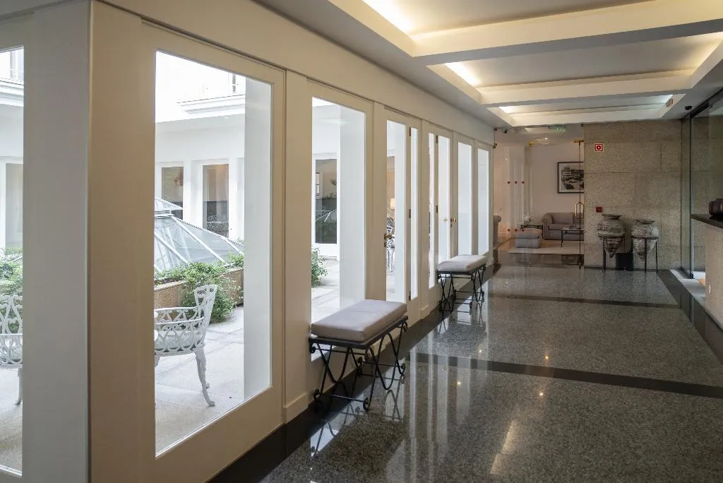 Lobby, Toural, Porto