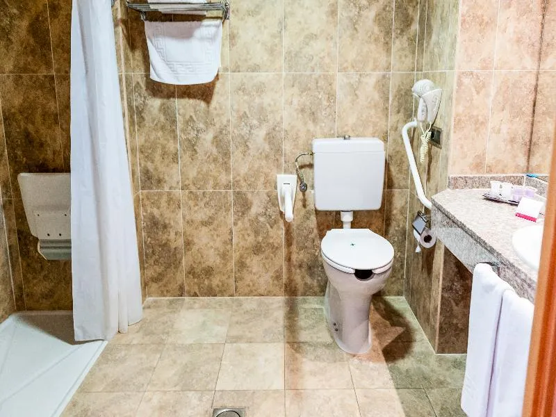 QUADRUPLE STANDARD Room, Bag, Valencia
