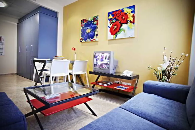 APARTMENT CAPACITY 3 ONE BEDROOM Room, Vertice apartamentos Sevilla Aljarafe, Seville