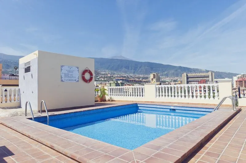 Pool, Marte, Tenerife