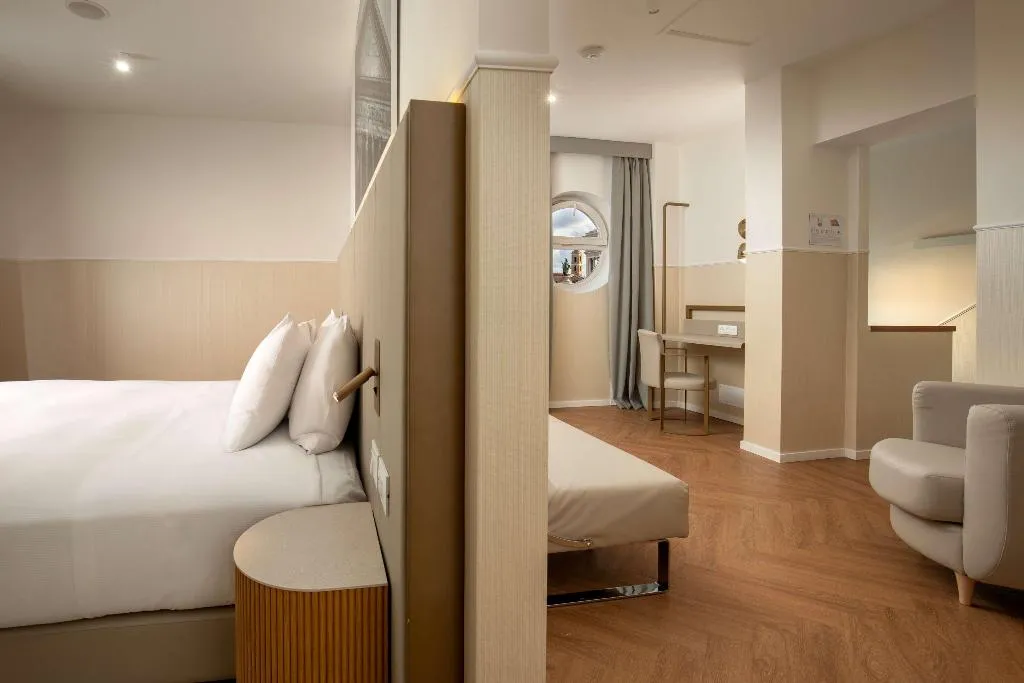 Room, Cosmopolita Hotel Rome, Tapestry Collection by Hil, Rome